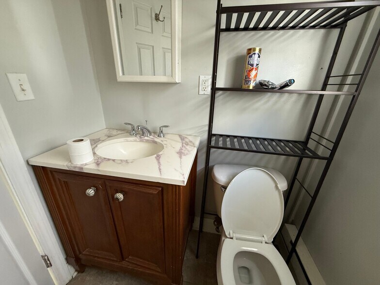 Building Photo - 2a Bragg Ave