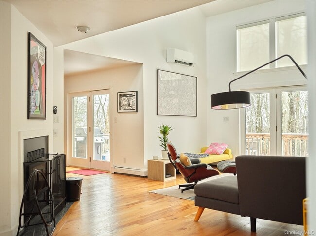 Building Photo - 285 Circle Rd