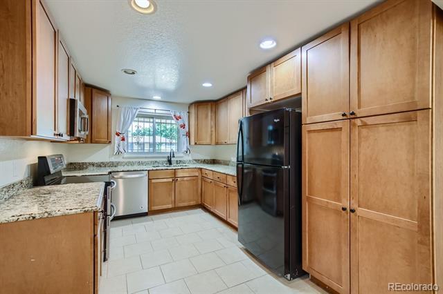 Building Photo - 3183 Vaughn St