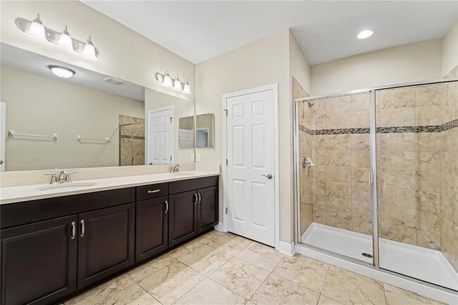 Building Photo - 30340 Southwell Ln