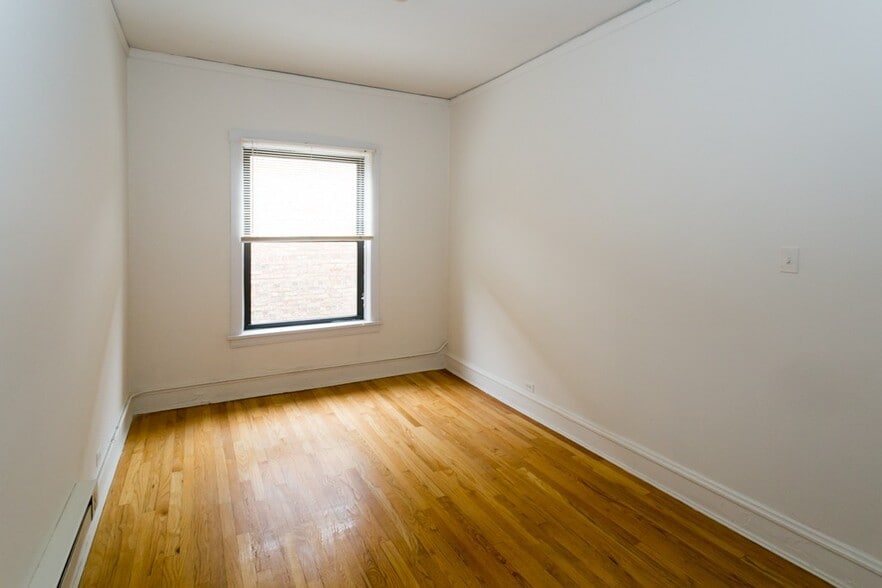 Building Photo - 805 Dempster St