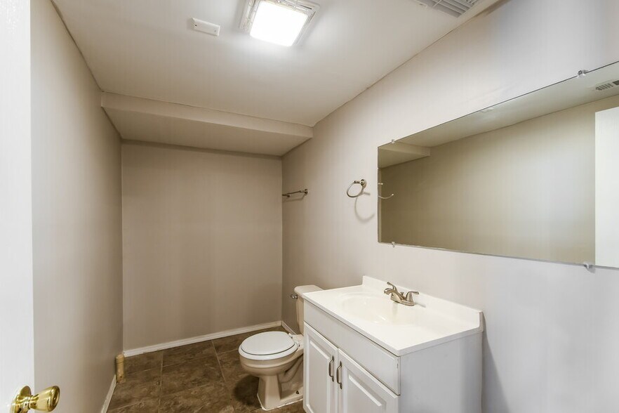 Building Photo - 3944 Walnut Ridge Ct