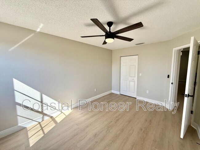 Building Photo - 8731 Huntfield St