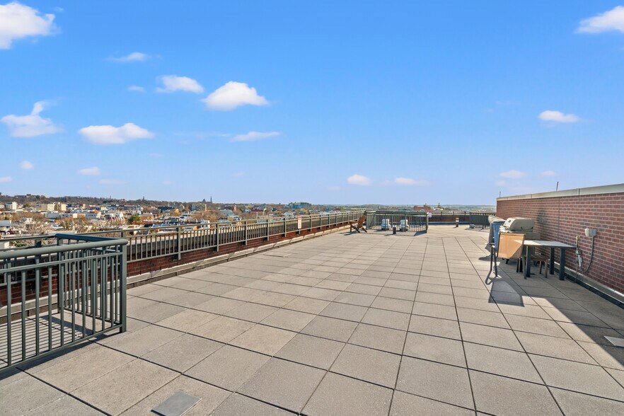 Rooftop - 1390 Kenyon St NW