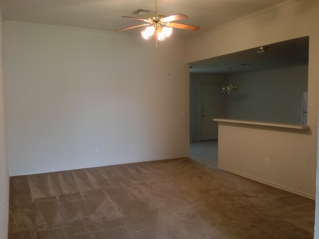 Building Photo - Duplex