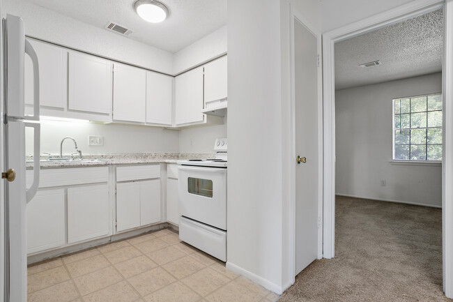 Kitchen (1) - Fairhill Apartments