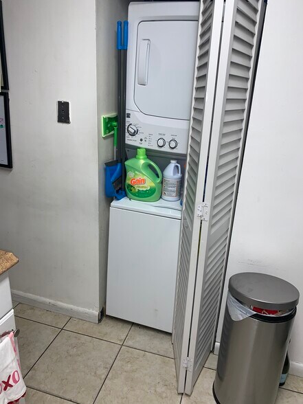 Building Photo - 8410 SW 154th Circle Ct