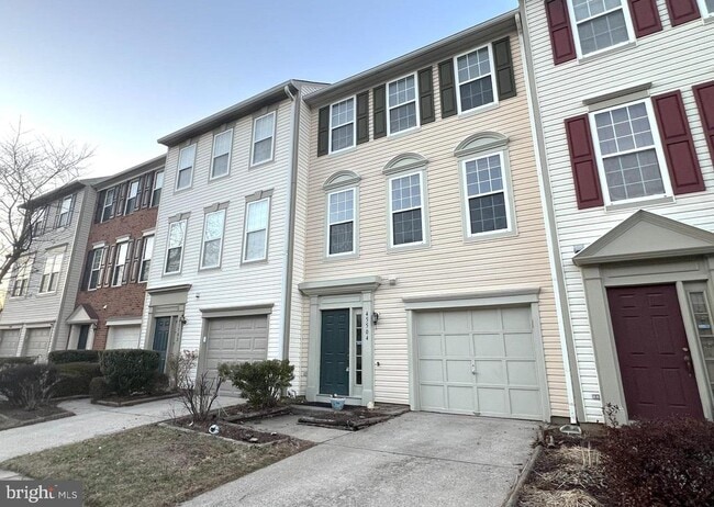 Building Photo - 45504 Trail Run Terrace