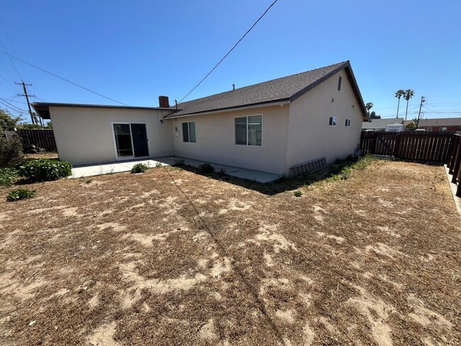 Building Photo - 1642 Alison Ave