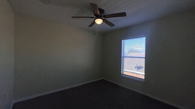 Building Photo - 4/3.5 home located at Randa Ridge!!!