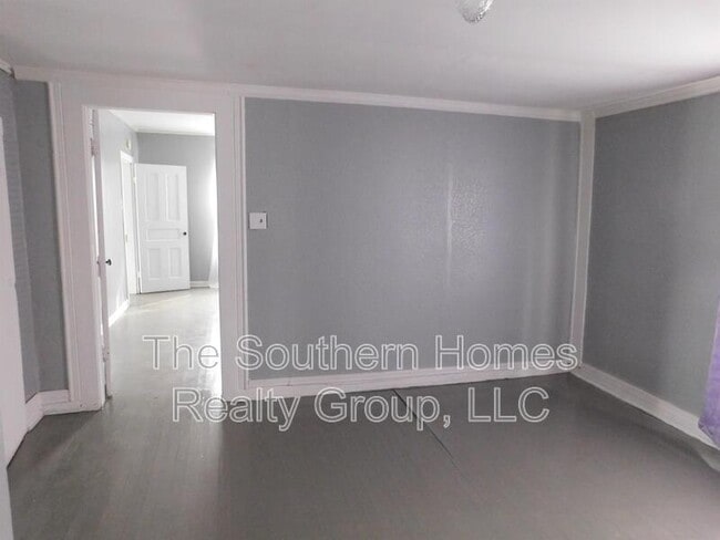 Building Photo - 1402 Broad St