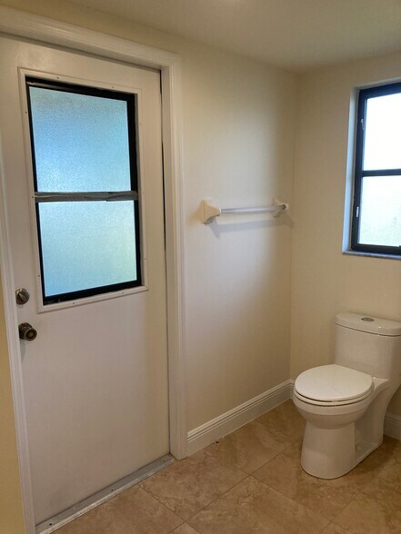 Master Bath with Access Door - 901 SE 29th St