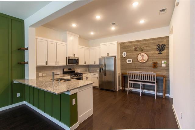 Building Photo - 6557 Northern Dancer Dr