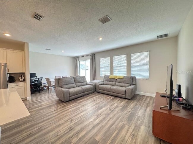 Building Photo - 10353 Fieldstone Myrtle Wy