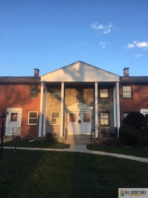 Building Photo - 218 Newman St
