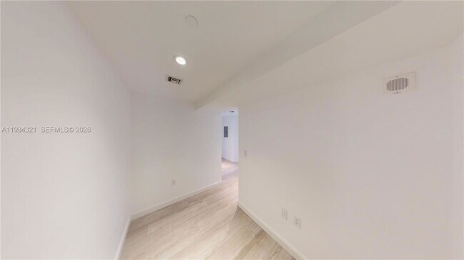 Building Photo - 55 SW 9th Ave