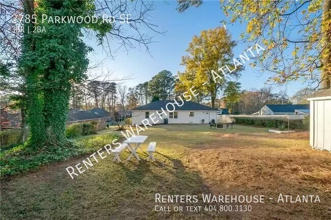 Building Photo - Gorgeous RENOVATION! 3 Bedroom in Heart of...