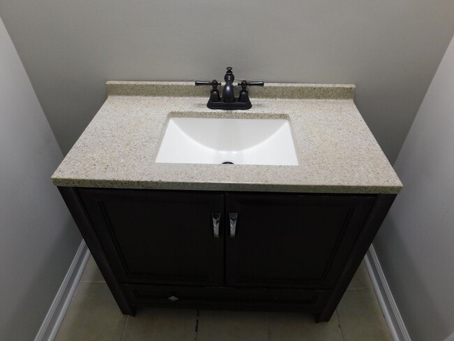 Building Photo - 5539 Bradley Dr