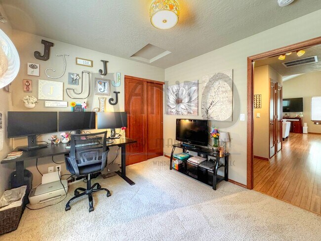 Building Photo - Open Concept Liberty Lake Home