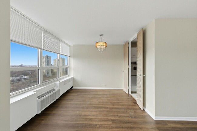 Building Photo - 4800 S Chicago Beach Dr