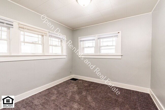 Building Photo - 2005 Bayer Ave