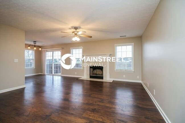 Building Photo - 4 Bedroom Pet-Friendly Home in Murfreesbor...