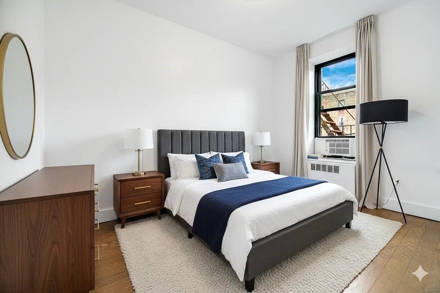 Building Photo - 81 Orchard St