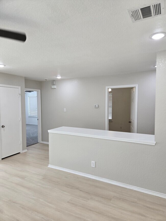 Building Photo - 212 Capistrano Dr