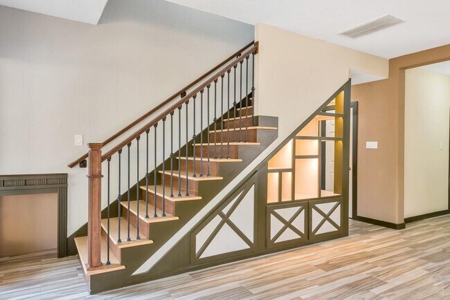 Building Photo - 18 N Star Ridge Cir