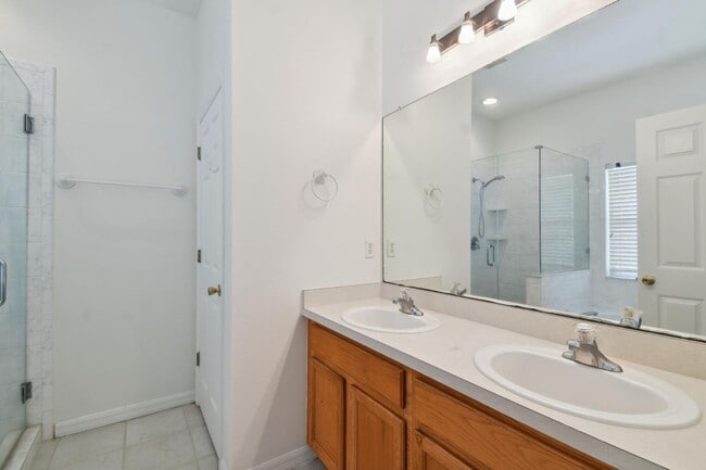 Building Photo - 9619 Cypress Harbor Dr