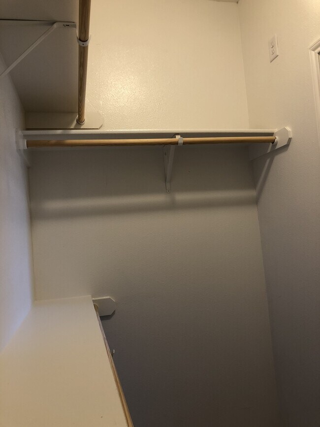 Building Photo - Amazing Like New Duplex close to Fort Hood