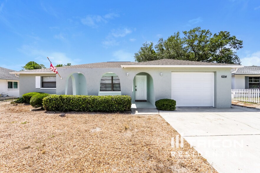 Primary Photo - 6214 Hopewell Dr