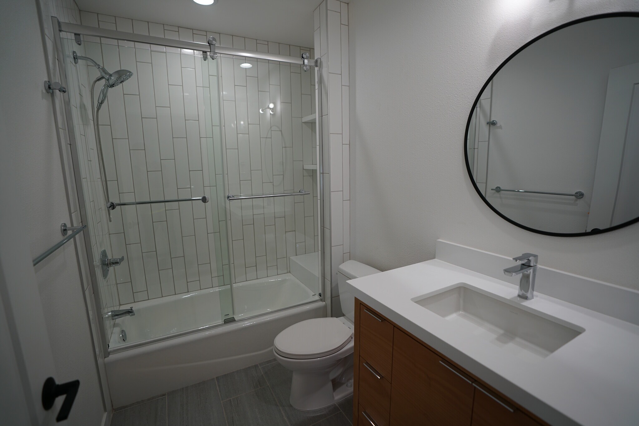 Building Photo - 4466 Sherman Oaks Cir