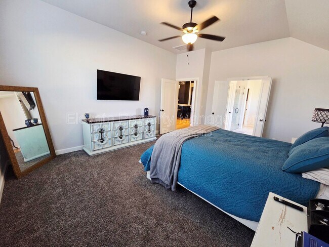 Building Photo - 1101 Sawmill Rd