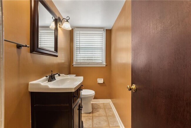 Building Photo - 3082 Briarleaf Dr