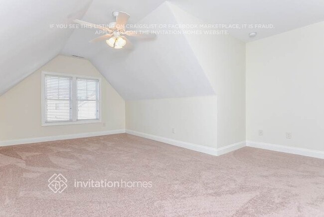 Building Photo - 124 Amberglen Ln