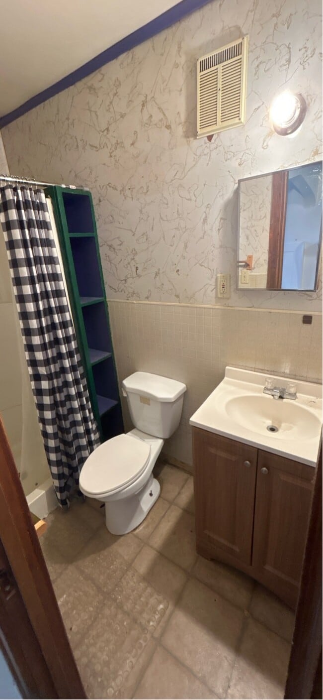 Building Photo - 138 S Francis Ave