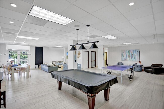 Building Photo - 19390 Collins Ave