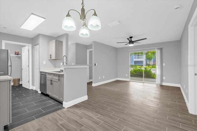Building Photo - 2533 Grassy Point Dr