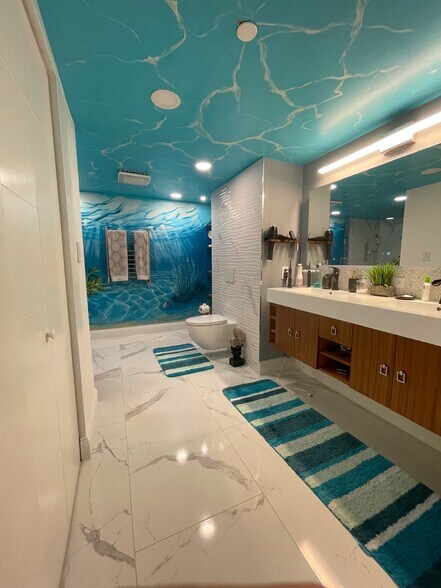 Building Photo - 3301 Bayshore Blvd