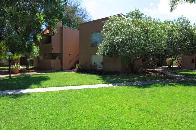 Interior Photo - El Dorado Apartments