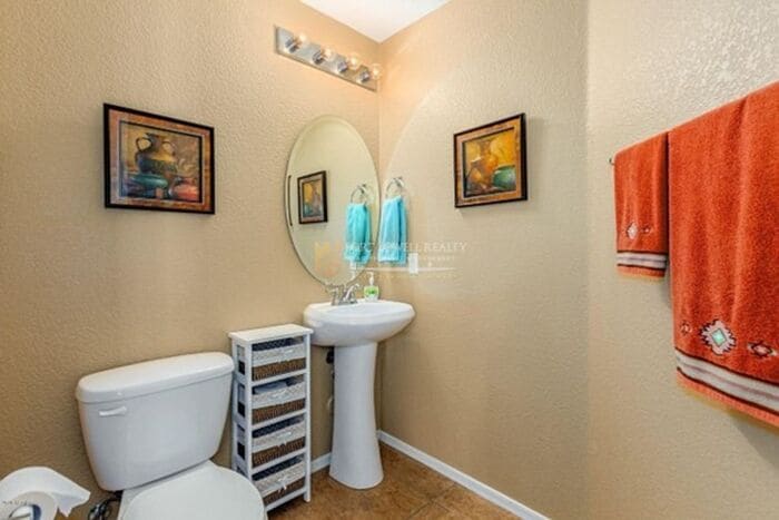 Building Photo - 458 N 168th Ln