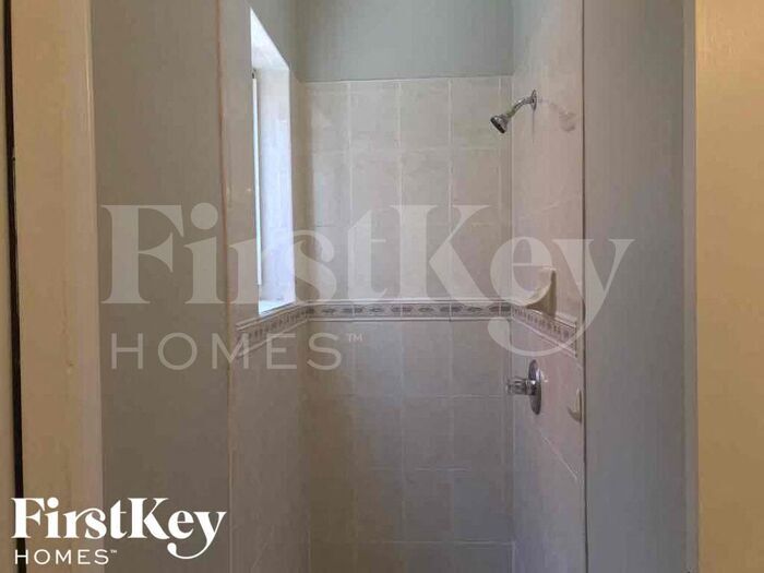 Building Photo - 15320 SW 141st Ct
