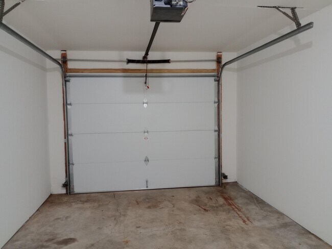 Building Photo - 3517 Prescott Dr