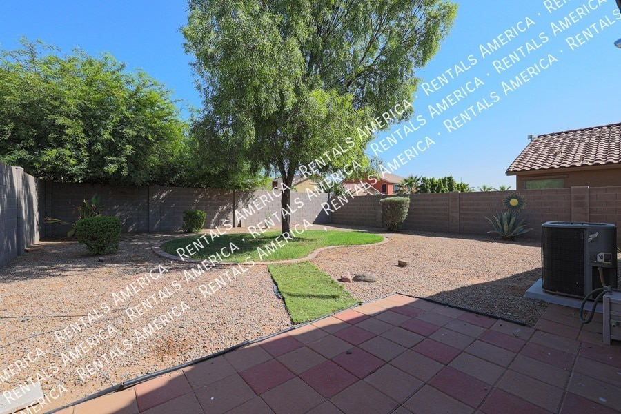 Building Photo - 36322 W Alhambra St