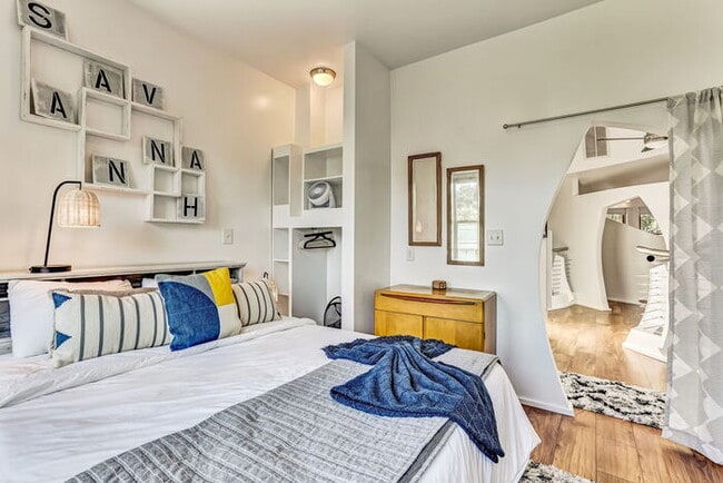 Building Photo - Design on Duffy