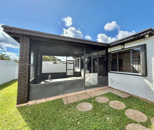 Building Photo - 1547 SW 137th Pl