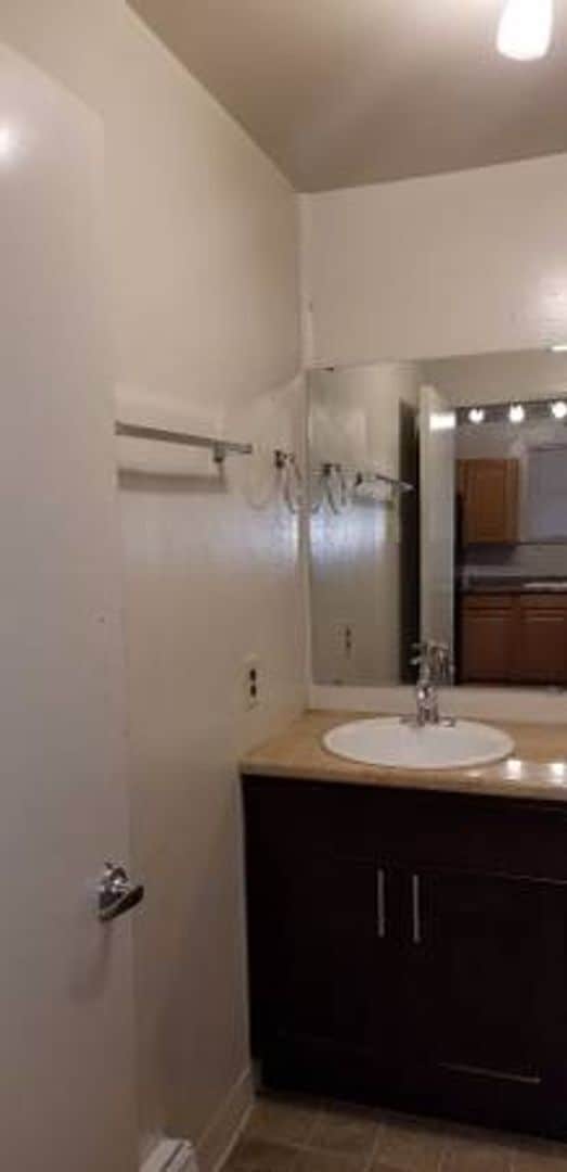 Building Photo - Beautiful 3bd1ba SF House with a Huge Yard...