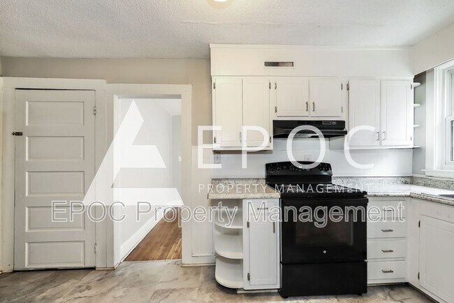 Building Photo - 1115 S Benbow Rd