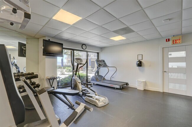 Building Photo - 3800 Galt Ocean Dr